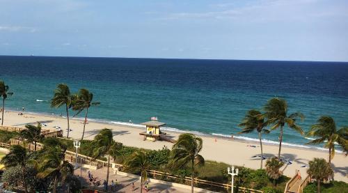 Apartamento 10stepstothebeach Hollywood Rentals By Owner