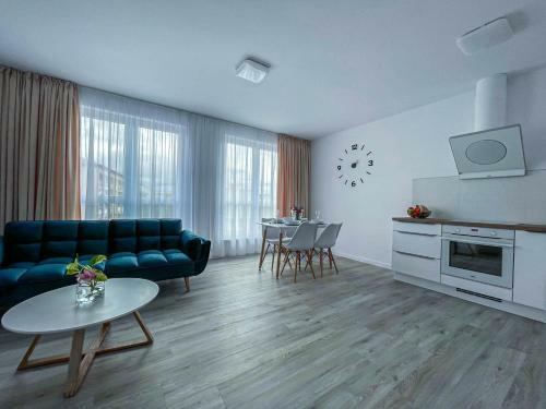 Lawis Apartments
