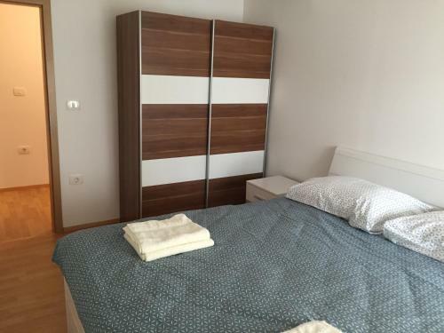 Apartments Padna Goja