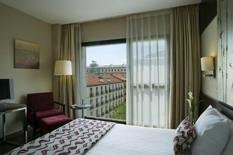 Hotel Radisson Red Madrid