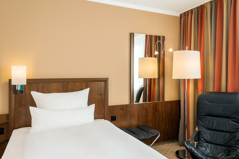 Hotel NH K�ln Altstadt