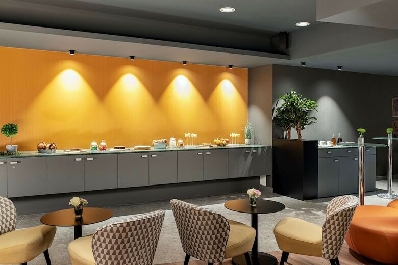 Hotel NH K�ln Altstadt