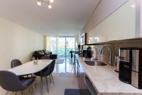 Apartamento Sian Oceanfront Condos