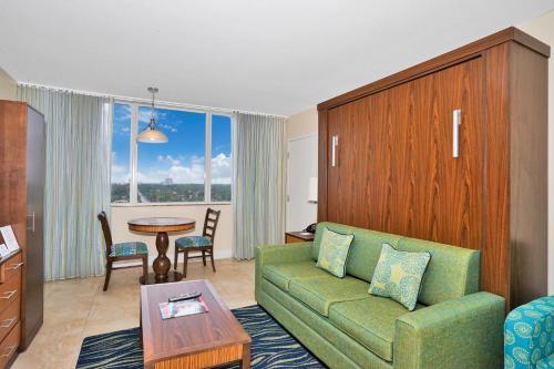Aparthotel Hollywood Beach Tower