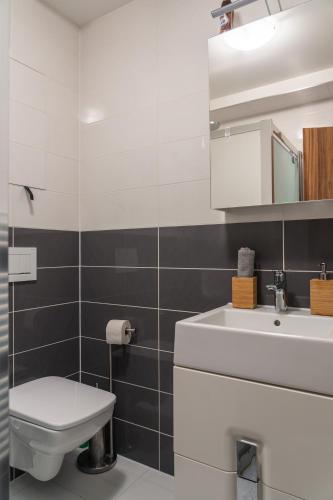AC Apartm�n Granit 104