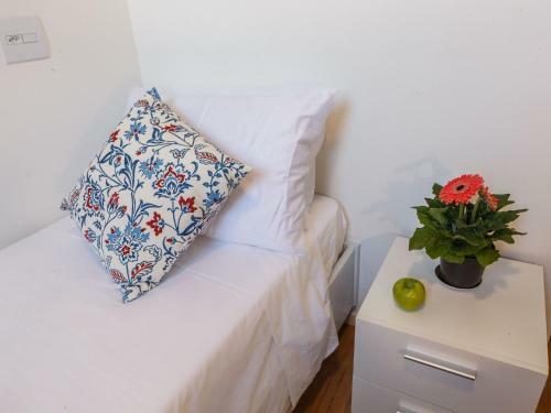 Apartamento Lindo, Com Quintal, Na Pra�a P�r Do Sol