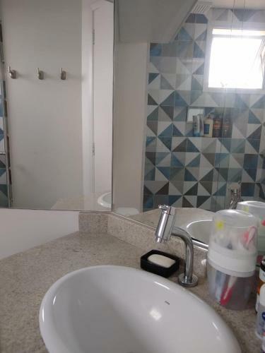 Apartamento Inteiro, Mobiliado, Com Piscina, Academia E Churrasqueira