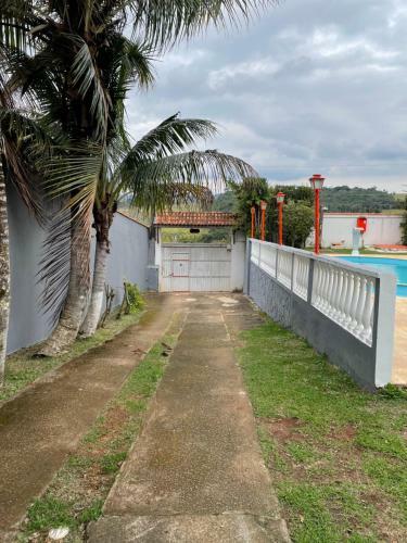 Ch�cara Com Piscina E Churrasqueira