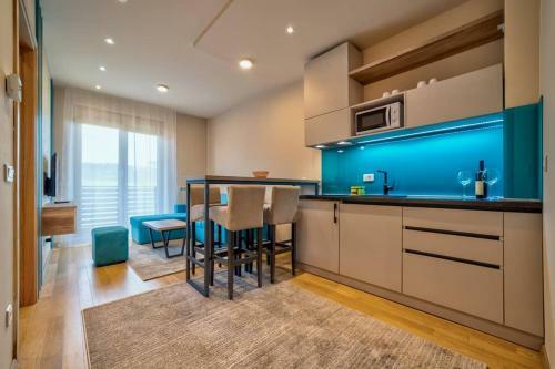 Golden Wood Apartments