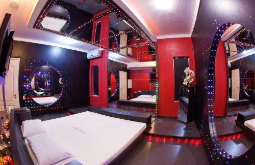 Hotel Frenesi Motel Toledo