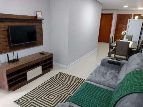 Grey House, Pr�ximo A Gramado E Ao Templo Budista