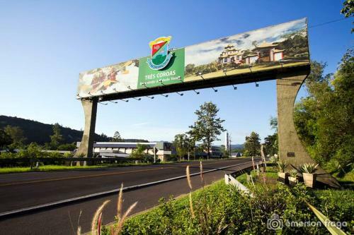 Grey House, Pr�ximo A Gramado E Ao Templo Budista