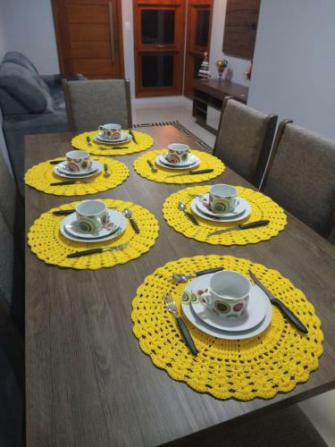 Grey House, Pr�ximo A Gramado E Ao Templo Budista