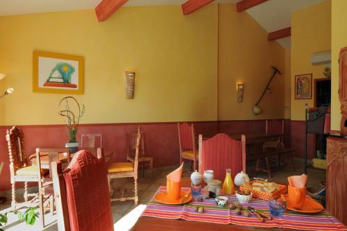 Bed & Breakfast Les H�tes De La Combe Mouis