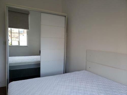 Apartamento No Alto Com Estacionamento E Wi-fi