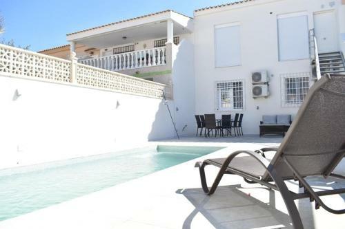 Estupendo Apartamento Con Piscina Privada