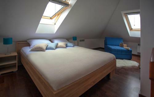 B&d Unique Duplex Apartment With Private Spa Bath