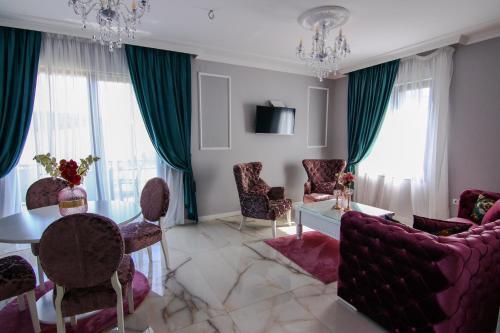 Apartamentos Adonis 2021