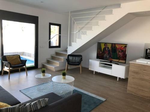 Top Villa 5-8p-6 Beds-swimming Pool With Jacuzzi