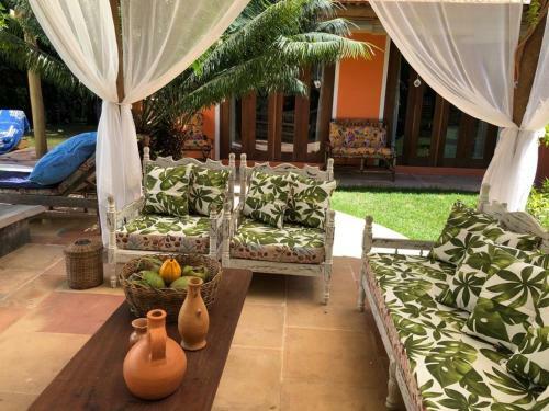 Casa Linda de 200m Com Piscina E Arcondicionado