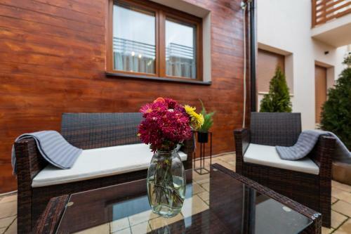 Apartments Mons In Vila Katalina