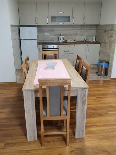 Maksim Delux Apartman