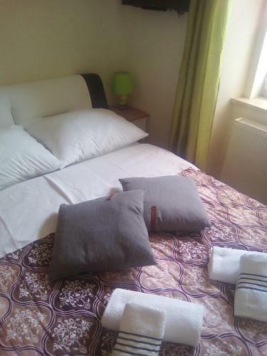 Hostal Elg Rooms