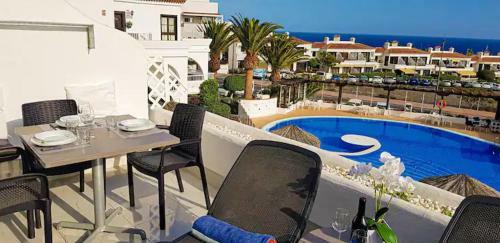 Lovely Apartment With Pool And Sea Views