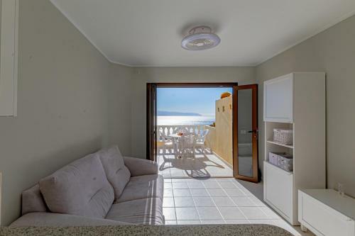 Los Gigantes Cliffs Apartment