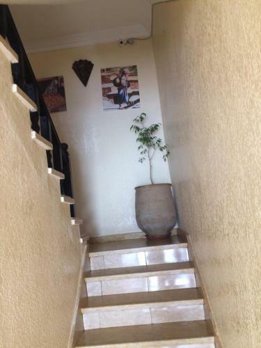 Hostal Itrane Guest House