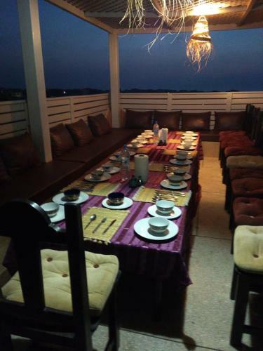 Hostal Itrane Guest House