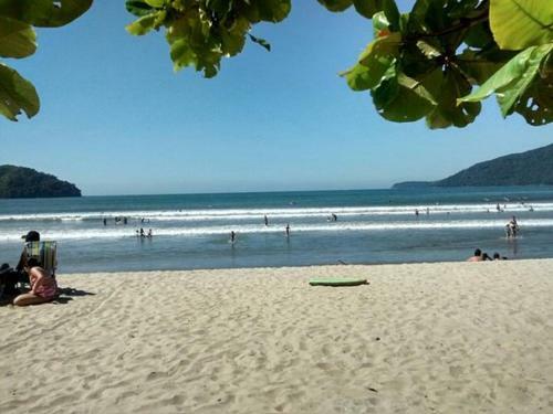 Apartamento Condom�nio Ubamar