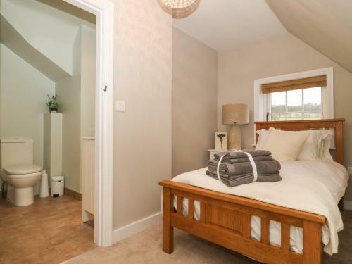 2 Sandringham Cottages