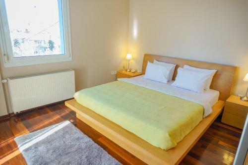 Emerald Maison, Style & Comfort - Pc, Netflix