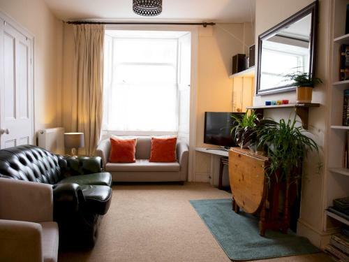 Pass The Keys Superb Central Townhouse In Historic Buckfastleigh