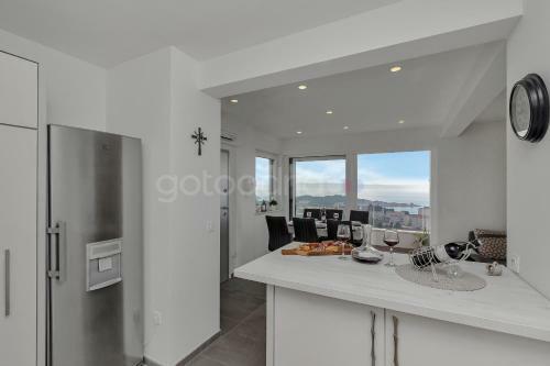 Luxury Apartment Poseidon - Free Beach Parking