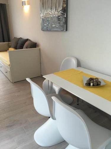 Apartments With A Parking Space Makarska - 16496