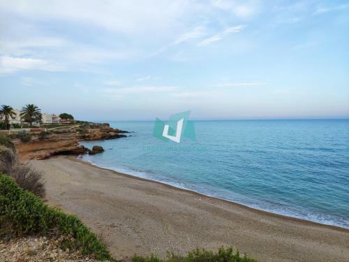 Renovated Apartment With Shared Pool 50m From The Beach