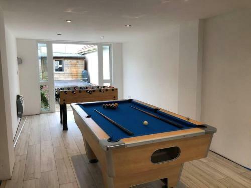 Lovely Sea View Detached House By Hive Beach