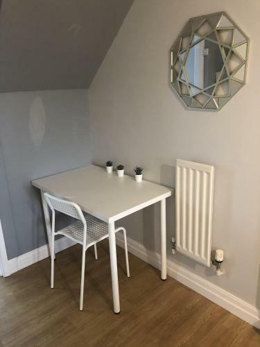 Ideal Home Away From Home Between Bury And Fairfield