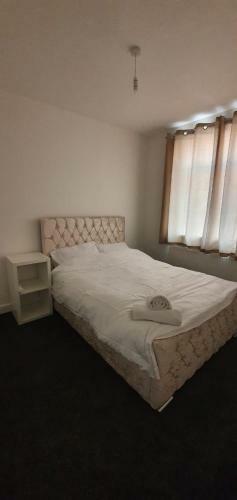 Hostal Fantastic Brand New Rooms