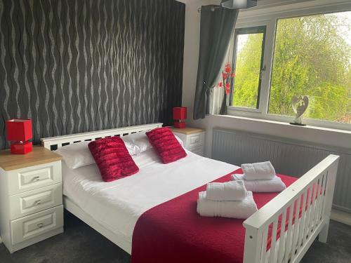 Modern 3 Bedroom Property In Quiet Location