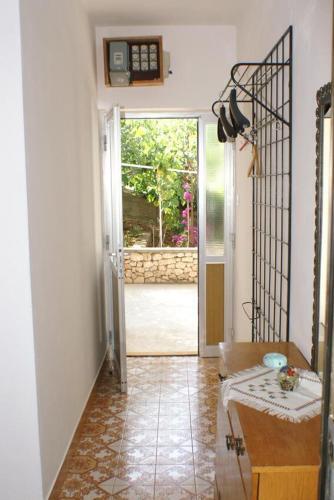 Apartments By The Sea Bilo, Primosten - 4208