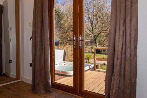 Hotel Herons Lake Retreat Lodges