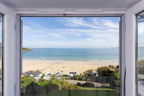Ivory, Carbis Beach Apartments