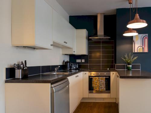 Pass The Keys Beautiful Regency Apartment - 2 Bed And Parking