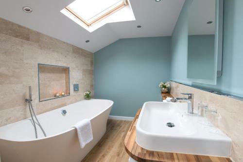 Hotel Hipping Hall