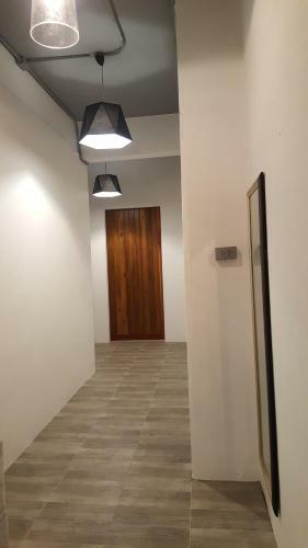 8 Sleeper Street Hostel