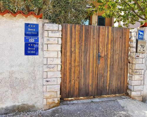 Hostal Apartman And Room Bm