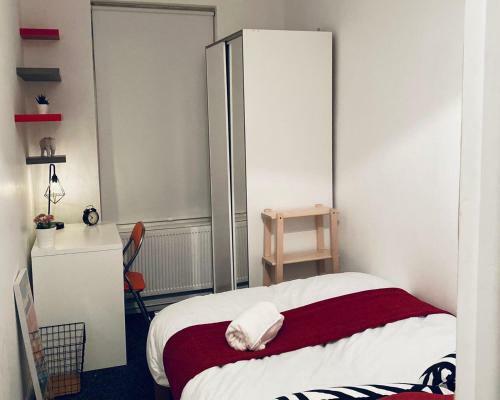 Large 4 Bedroom Home - Coventry City Centre